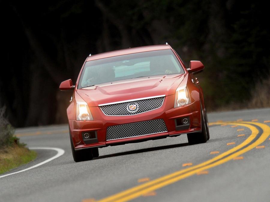  Cadillac CTS-V Sport Wagon 2010 года  (фото 4 из 17)
